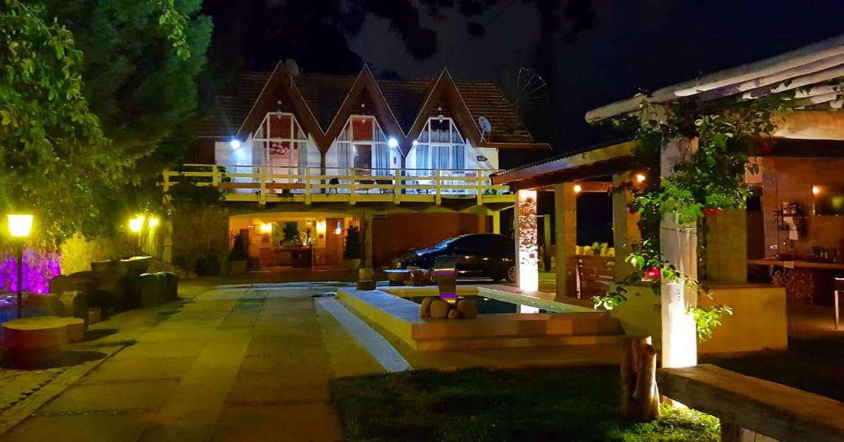 ホテル Campos House Campos do Jordão エクステリア 写真